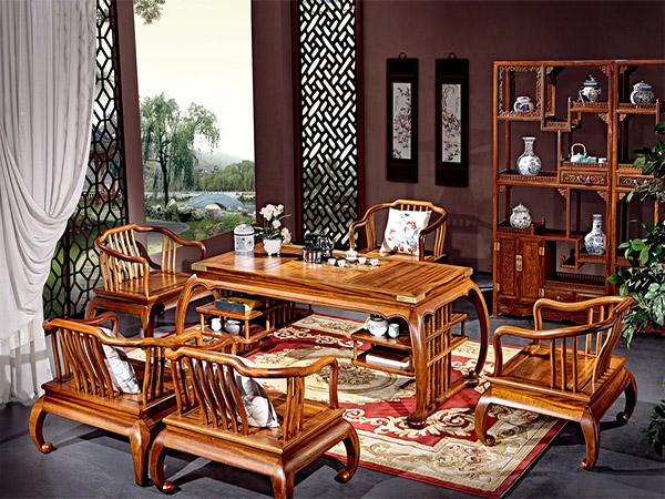 冬季實木家具該怎么預(yù)防老化？